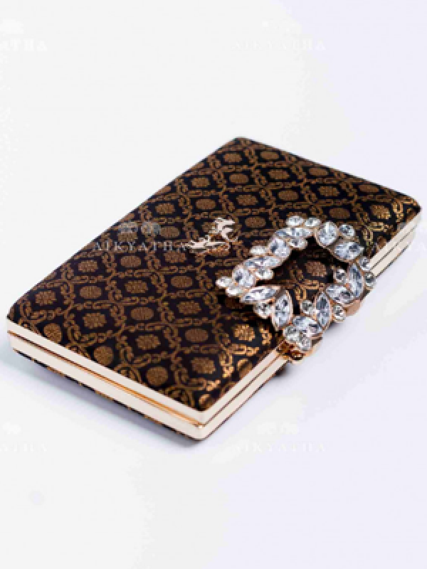 Aikyatha Black Kanjivaram Clutch - 0033N600190103