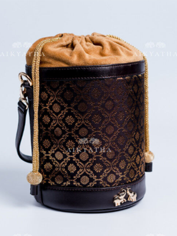 Aikyatha Black Kanjivaram Potli - 0033N600191019
