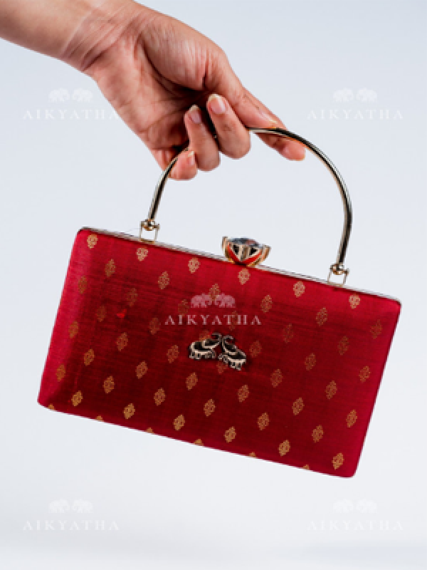 Aikyatha Maroon Kanjivaram Clutch - 0033N600190140