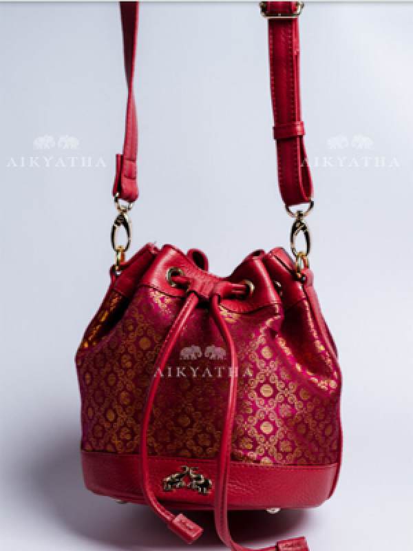 Aikyatha Pink Kanjivaram Potli - 0033N600328032