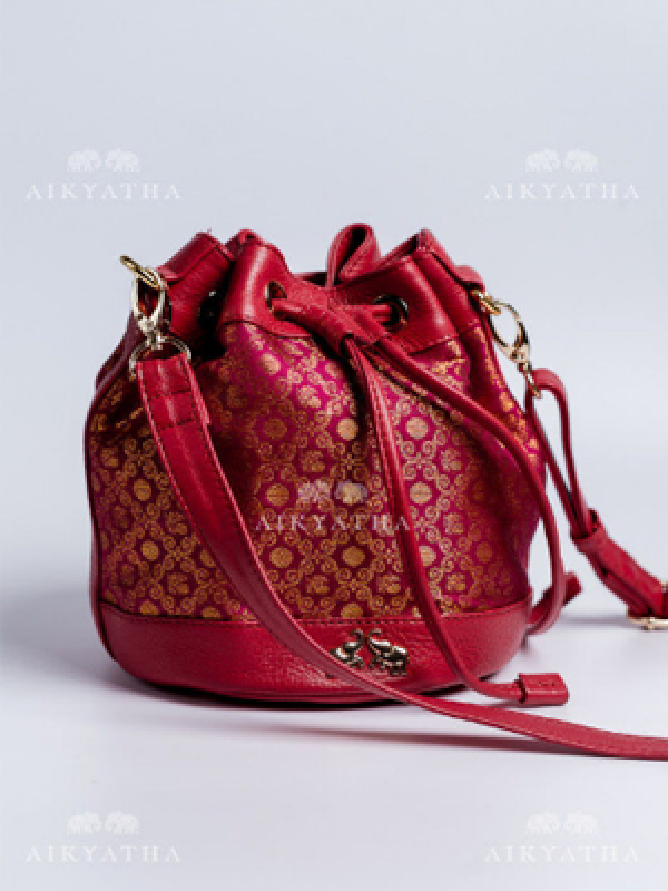 Aikyatha Pink Kanjivaram Potli - 0033N600328032