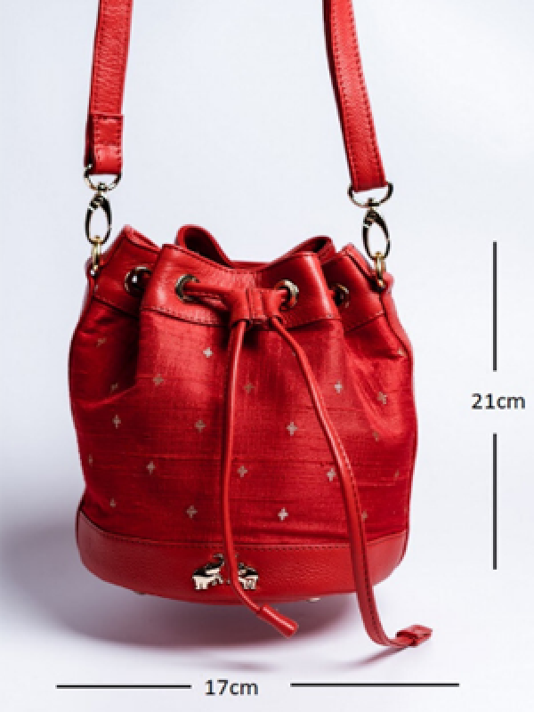 Aikyatha Red Banarasi Potli - 0033N600328031