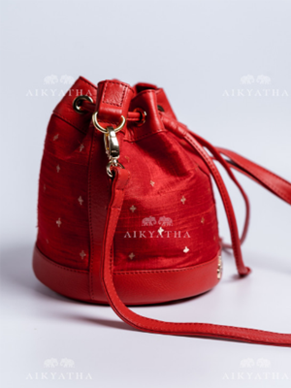 Aikyatha Red Banarasi Potli - 0033N600328031