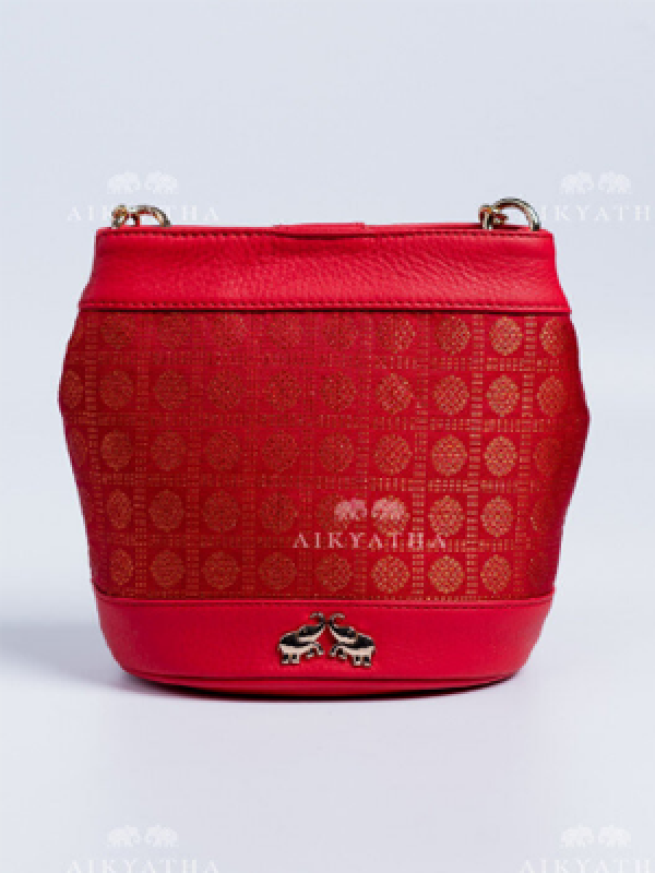 Aikyatha Red Kanjivaram Potli - 0033N600191047
