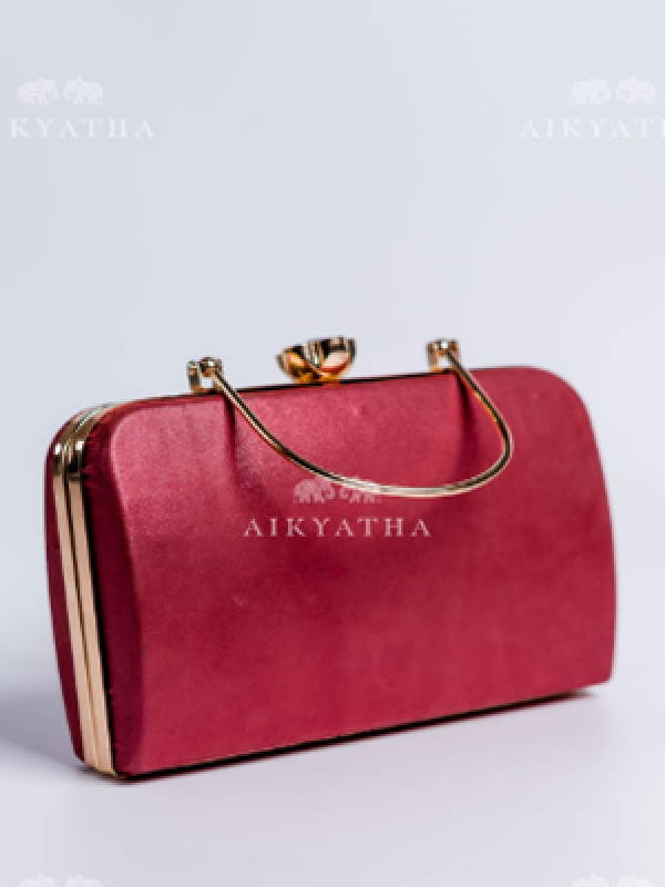 Aikyatha Red Leather Clutch - 0033N600190042