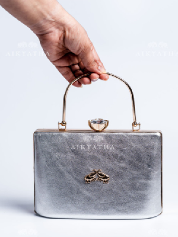 Aikyatha Silver Leather Clutch - 0033N600190039
