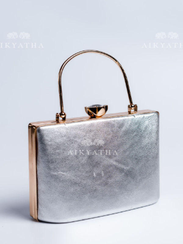 Aikyatha Silver Leather Clutch - 0033N600190039