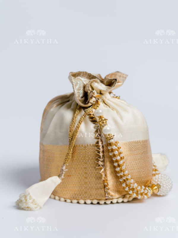 Aikyatha White and Gold Silk Potli - 0029N600543005