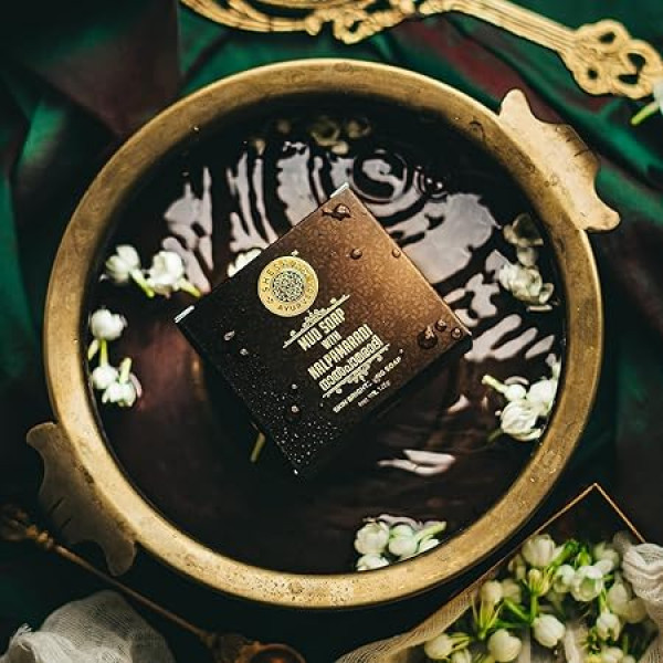 SHESHA NATURALS Ayurveda Mud With Nalpamaradi Skin Brightening Soap Bar