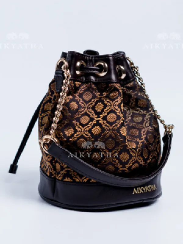 Aikyatha Black Kanjivaram Potli - 0033N600228036