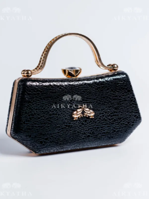 Aikyatha Black Leather Clutch - 0033N600190020
