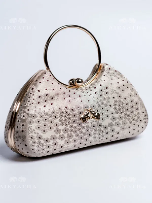 Aikyatha Cream Banarasi Clutch - 0033N600190114