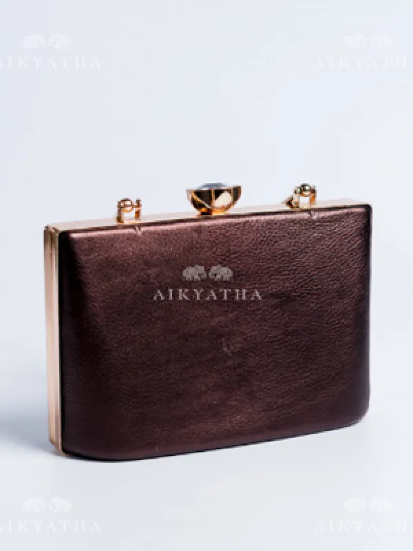 Aikyatha Leather Clutch - 0033N600190038