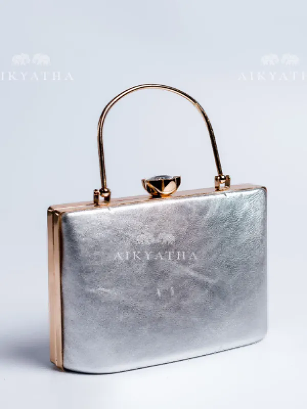 Aikyatha Silver Leather Clutch - 0033N600190039
